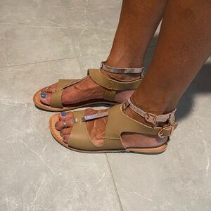 Rebels Tan Sandals with Rose Gold straps Accents size 8